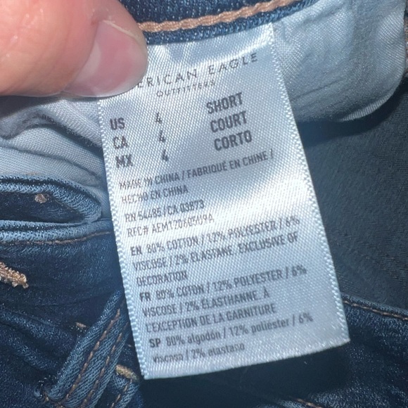American Eagle Dark Wash Patch Jegging: Size 4 Short - Picture 4 of 6